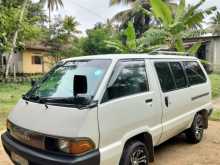 Toyota CR27 1990 Van
