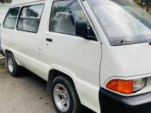 Toyota CR27 1991 Van