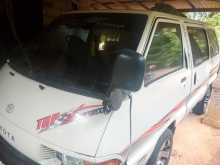 Toyota CR27 1991 Van