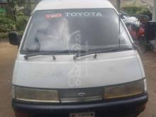 Toyota CR27 1992 Van