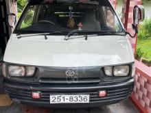 Toyota CR27 1993 Van
