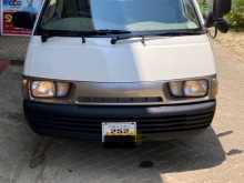 Toyota CR27 1994 Van