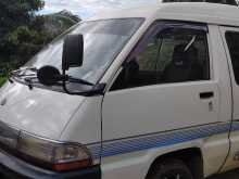 Toyota CR27 1995 Van