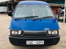 Toyota CR27 2000 Van