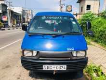 Toyota CR27 2001 Van