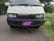 Toyota CR27 1992 Van