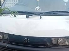 Toyota CR27 1994 Van