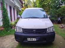 Toyota CR27 2000 Van