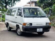 Toyota CR27 1990 Van