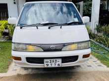 Toyota CR27 1995 Van