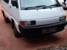 Toyota CR27 1991 Van