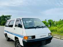 Toyota CR27 1990 Van