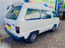 Toyota CR27 1991 Van