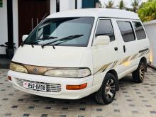 Toyota Lotto CR27 1993 Van