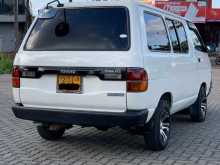 Toyota Lotto CR27 1995 Van