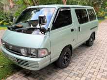 Toyota CR27 Towance Lotto 1995 Van