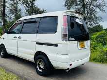 https://riyasewana.com/uploads/toyota-cr41-noah-2003-2010572912892.jpg