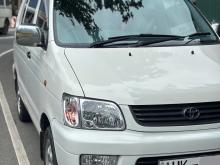 Toyota CR42 2003 Van