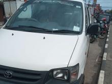 Toyota CR42 2003 Van