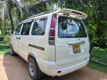https://riyasewana.com/uploads/toyota-cr42-1999-227515812574.jpg