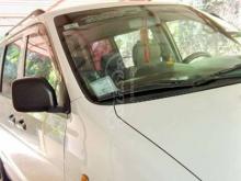 Toyota CR42 2003 Van