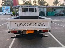 https://riyasewana.com/uploads/toyota-crew-cab-102139096984.jpg