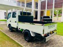 https://riyasewana.com/uploads/toyota-crew-cab-12656034142.jpg
