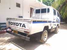 https://riyasewana.com/uploads/toyota-crew-cab-1979-3011302712243.jpg