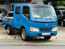Toyota CrewCab 2006 Crew Cab