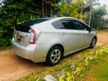 https://riyasewana.com/uploads/toyota-daa-zvw-4133225143.jpg