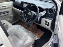https://riyasewana.com/uploads/toyota-daihatsu-boon-211759506985.jpg