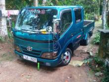 Toyota Dyna 2004 Crew Cab