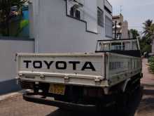 https://riyasewana.com/uploads/toyota-dayana-1987-119445112694.jpg