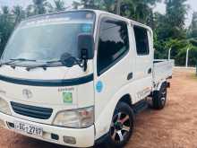 https://riyasewana.com/uploads/toyota-dayana-1993-1113045312722.jpg