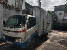 Toyota Dyna 2003 Lorry