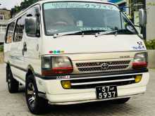 Toyota Dolphin 113 1991 Van