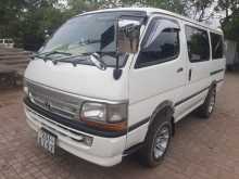 Toyota Dolphin 1993 Van