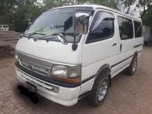 Toyota Dolphin 1993 Van