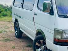 Toyota Dolphin 2002 Van