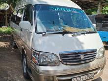 Toyota Dolfin 2004 Van