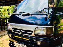 Toyota Dolphin 102 1992 Van