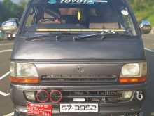 Toyota Dolphin 102 1990 Van