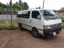 Toyota Dolphin 102 1991 Van