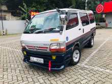 Toyota Dolphin 102 1991 Van