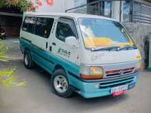 Toyota Dolphin 102 1991 Van