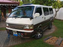 Toyota Dolphin 102 1990 Van