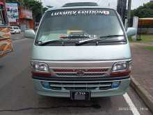 Toyota Dolphin 102 1992 Van