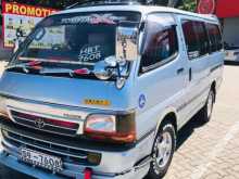 Toyota Dolphin 102 1992 Van