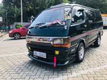 Toyota Dolphin 102 1990 Van