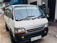 Toyota Dolphin 103 1993 Van